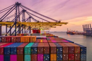 Leia mais sobre o artigo Exportar com segurança: como reduzir riscos jurídicos em contratos internacionais