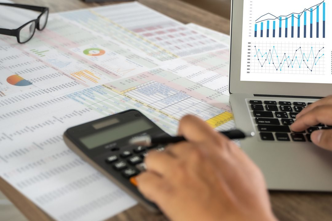 Leia mais sobre o artigo Barreiras tarifárias e não tarifárias: entenda a diferença e como afetam as negociações internacionais